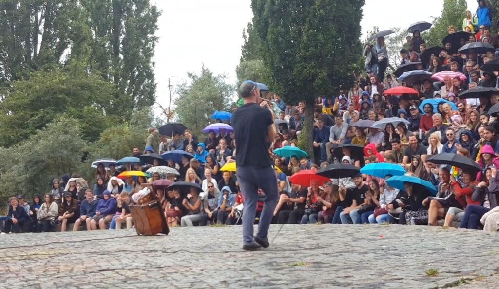 Dare to participate in outdoor karaoke at Mauerpark on Sundays