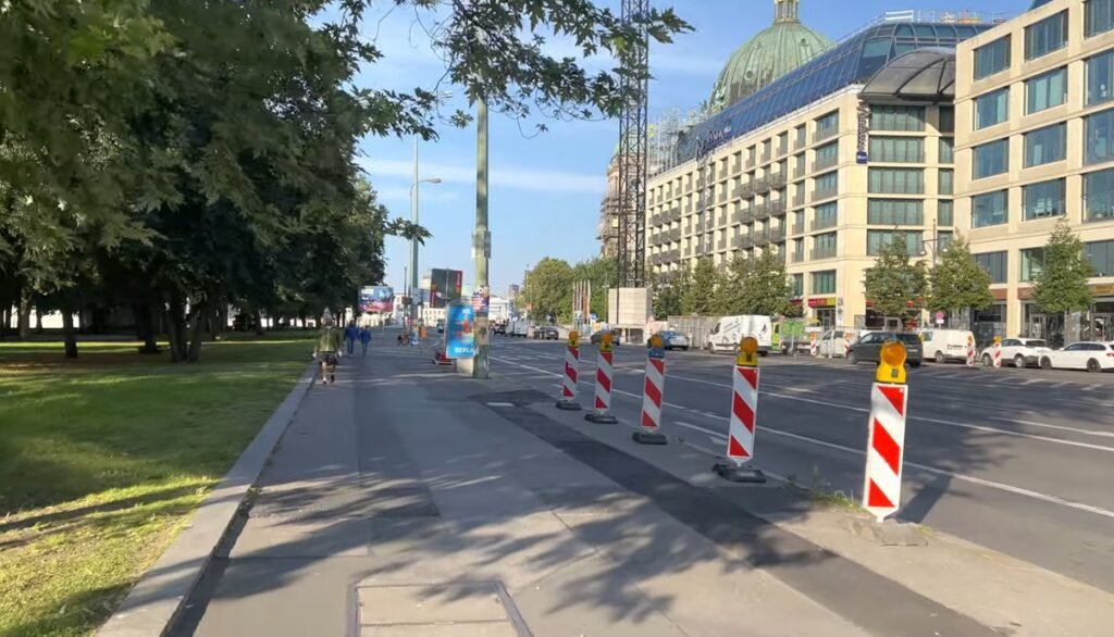 Walk Through the Brandenburg Gate